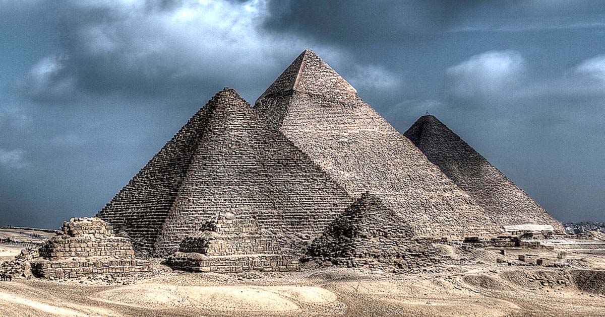 The Great Pyramids of Giza are the last of the Seven Wonders of the Ancient World (Yasser Nazmi / CC BY-SA 3.0)