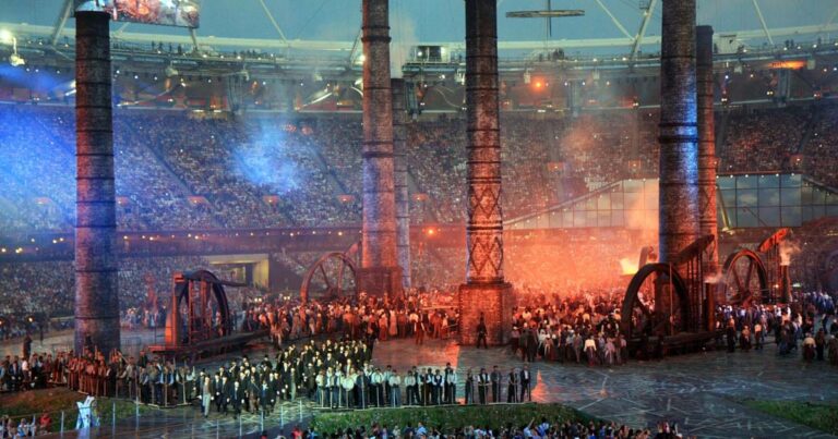 Re-enactment of the Industrial Revolution at the 2012 London Olympics. Source: CC BY 2.0