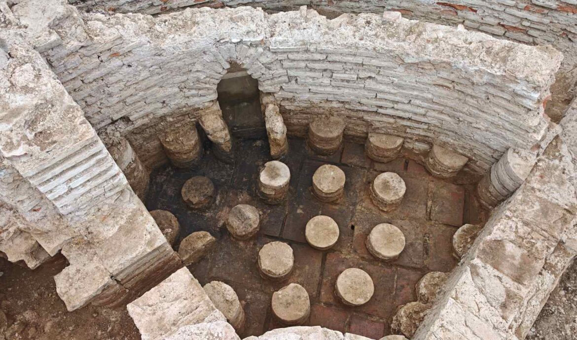 Circular Roman bath remains and hypocaust heating system inside the south-western palace tower at Vrelo–Šarkamen, Serbia
